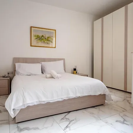 公寓式酒店 - Emmnic Court 姆西达