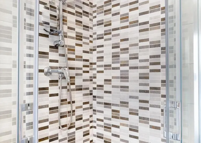 - Emmnic Court 姆西达