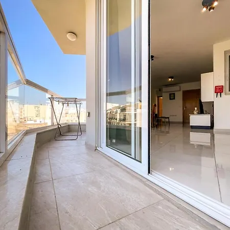 - Emmnic Court Aparthotel Msida