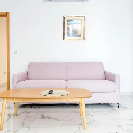 - Emmnic Court Msida