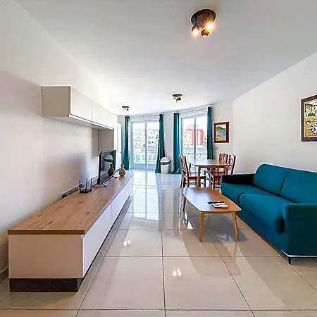 - Emmnic Court Ξενοδοχείο με διαμερίσματα 4*