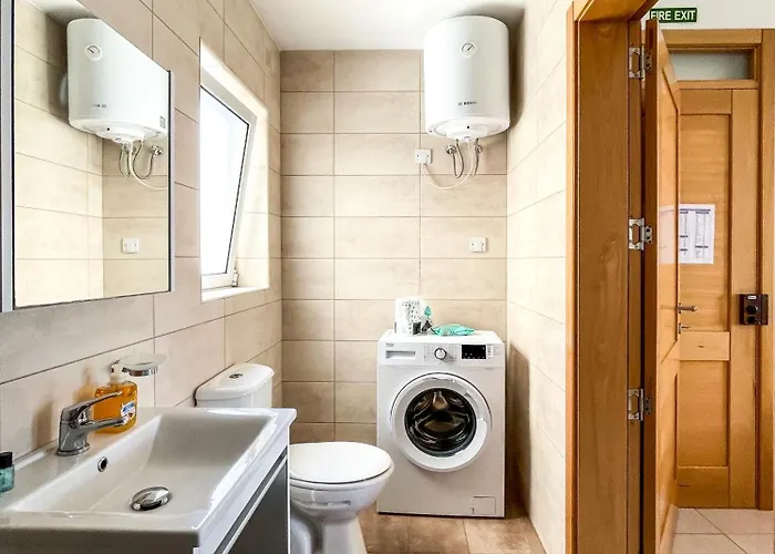 شقة فندقية - Emmnic Court 4*