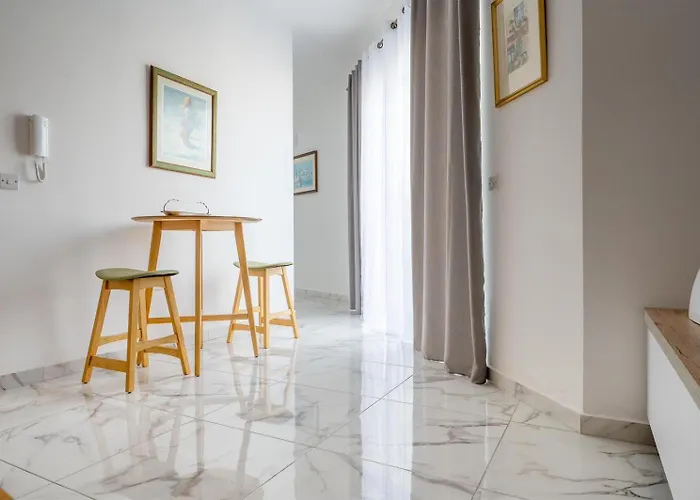 - Emmnic Court شقة فندقية مسيدا