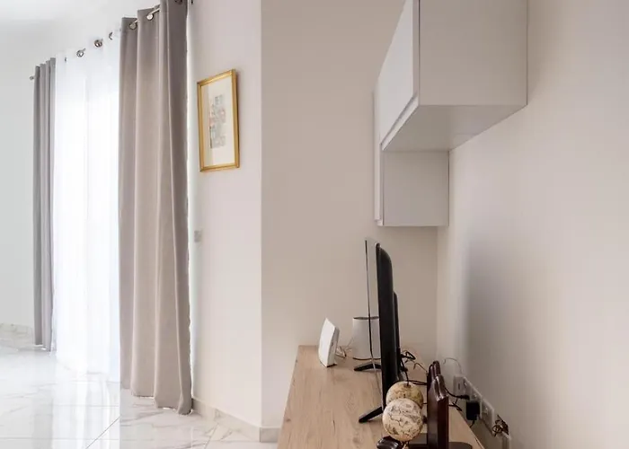 شقة فندقية - Emmnic Court 4*