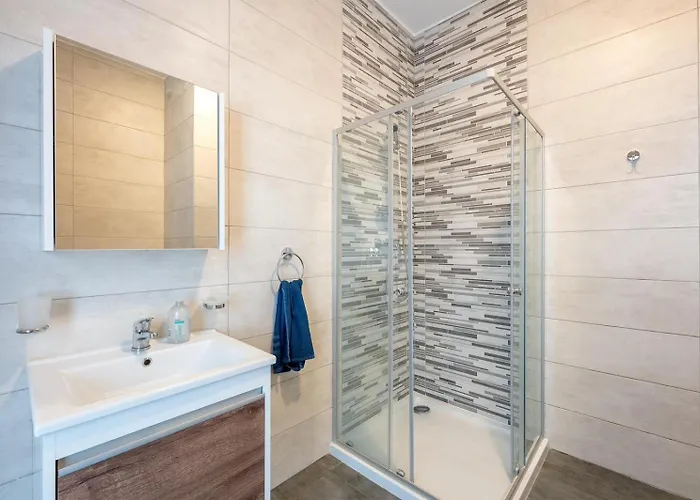 - Emmnic Court شقة فندقية مسيدا